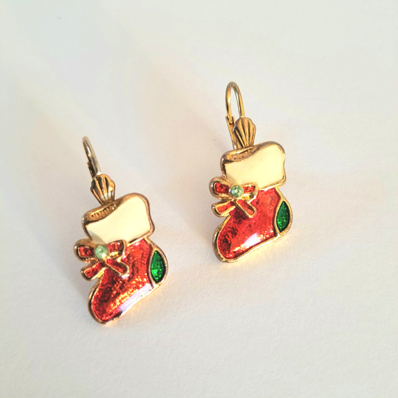 VINTAGE ENAMEL CHRISTMAS STOCKINGS EARRINGS TINY PERIDOT COLOR STONES HOLIDAY - Picture 1 of 2